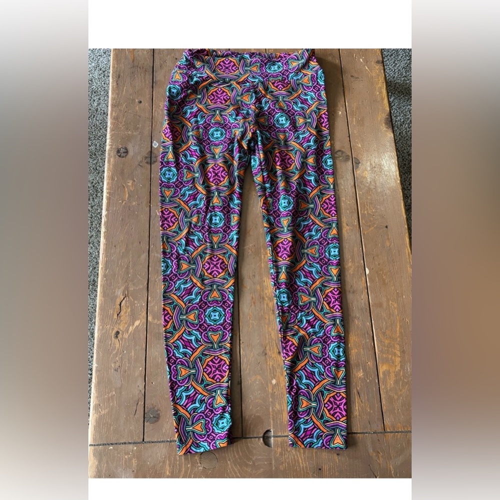 Lularoe Celtic Cross Pink Mauve Teal Leggings